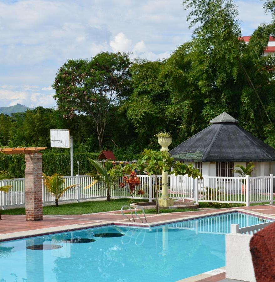 Hotel Santa Isabel Pereira Exterior photo