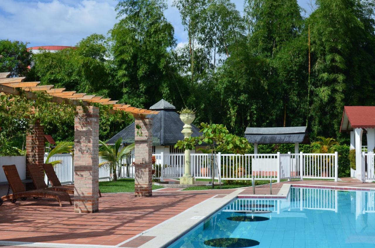 Hotel Santa Isabel Pereira Exterior photo