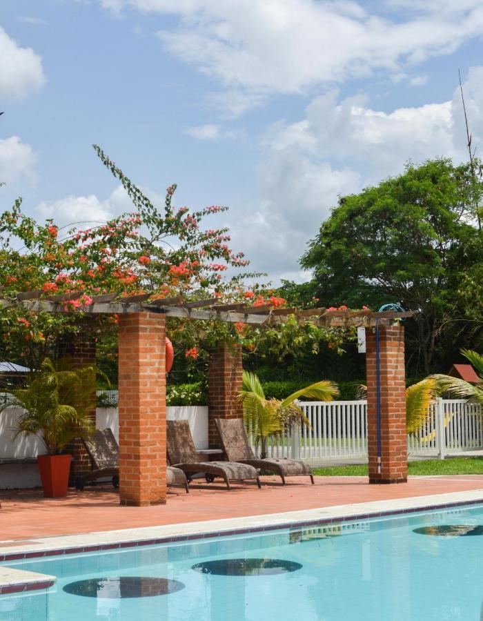 Hotel Santa Isabel Pereira Exterior photo